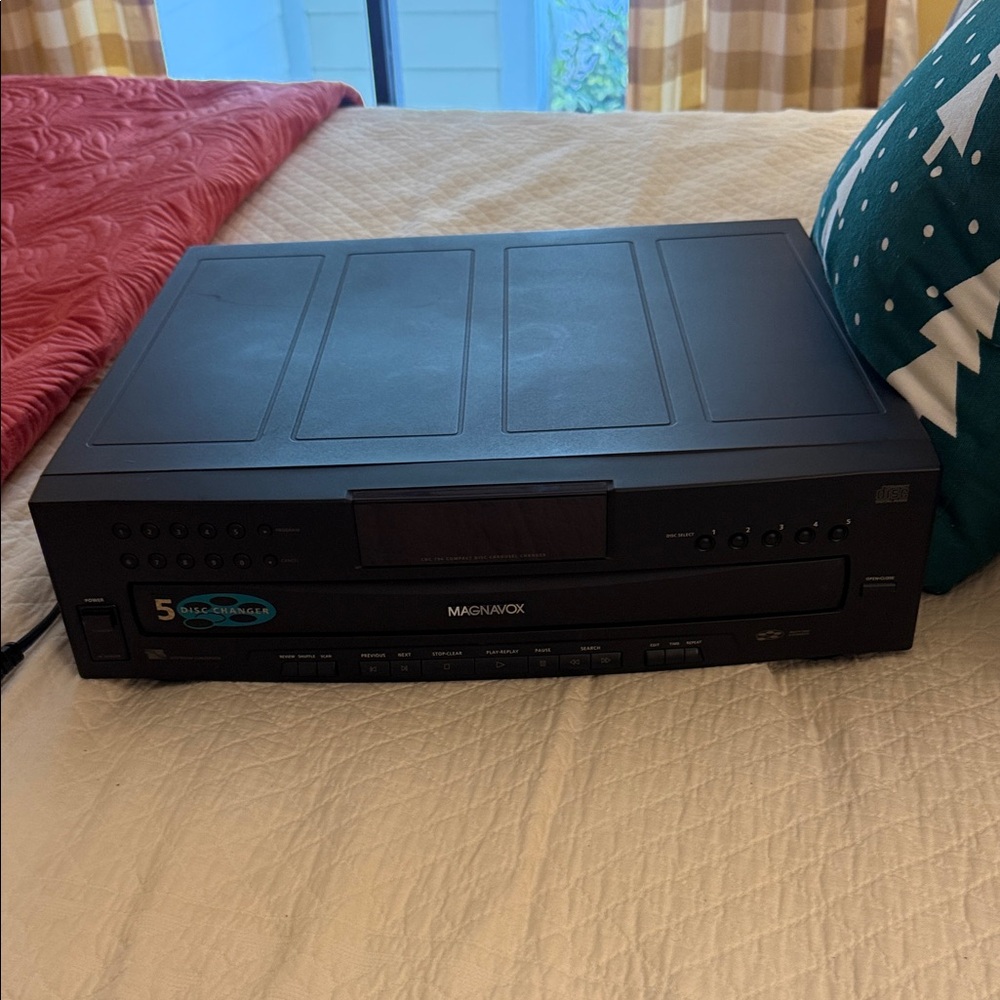 Magnavox Black 5-Disc DVD/CD Changer
